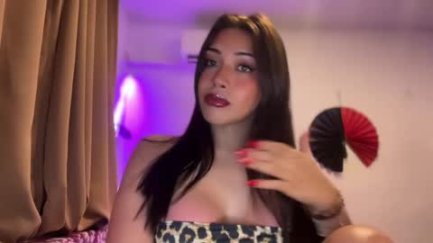 Snapshot of iriss_fox chatting on June 18, 2026, 11:14 am iriss_fox online show from June 18, 2026, 11:14 am