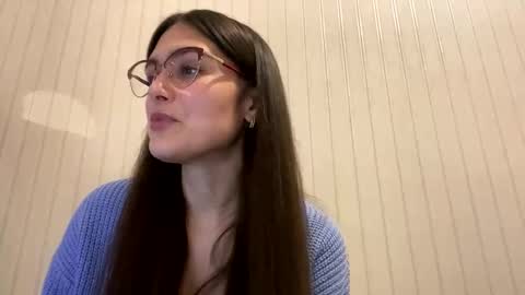 irisss31 online show from January 28, 2025, 6:17 pm