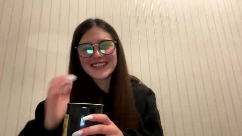 irisss31 online show from February 8, 2025, 7:27 pm