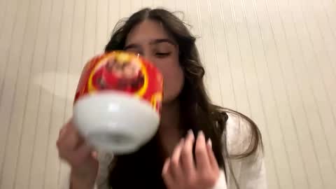 irisss31 online show from February 25, 2025, 6:53 pm