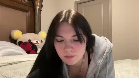 irissweets online show from September 26, 2025, 2:59 am