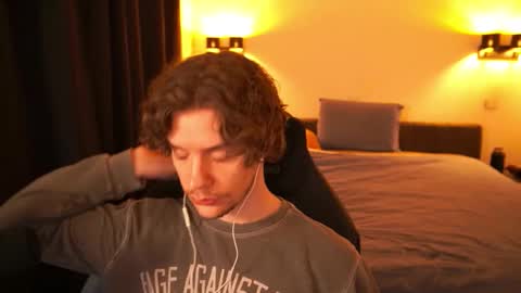 Snapshot of ironthud chatting on February 23, 2026, 10:29 pm Sam online show from February 23, 2026, 10:29 pm