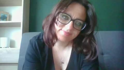 Paris online show from May 20, 2026, 5:57 am