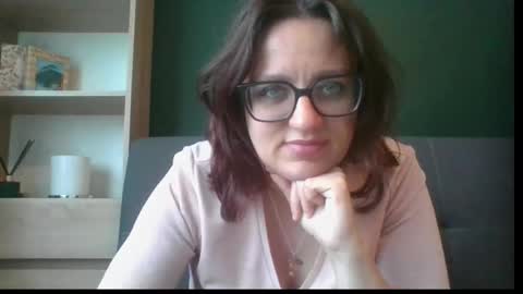 Paris online show from May 21, 2026, 5:36 am