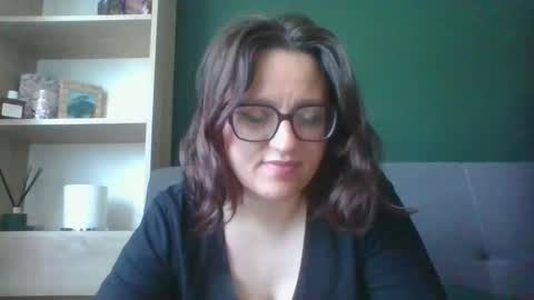 Paris online show from May 28, 2026, 5:38 am