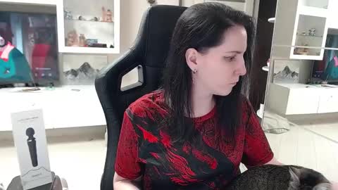 Irwi Tomboy online show from February 17, 2025, 6:53 am