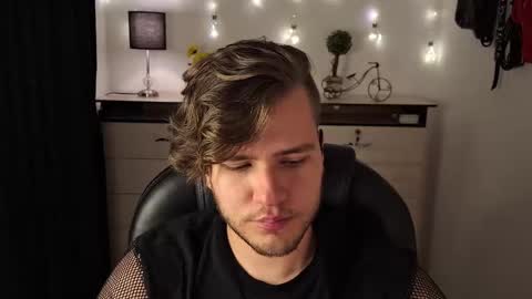 Jess online show from January 18, 2025, 8:40 pm