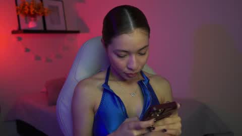 isa_____ online show from February 8, 2026, 2:59 am