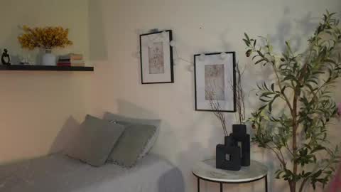 Snapshot of isa_____ chatting on May 23, 2026, 1:33 am isa_____ online show from May 23, 2026, 1:33 am