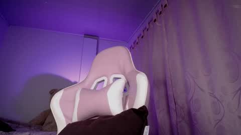 Isabella  online show from January 7, 2026, 10:51 am