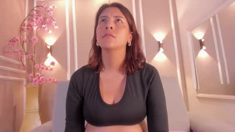 Isabella online show from October 12, 2025, 12:15 pm