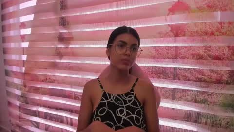    online show from October 30, 2025, 7:47 pm