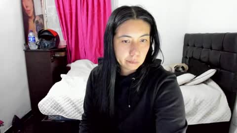 Snapshot of isa_mey chatting on July 20, 2026, 2:04 am Isa online show from July 20, 2026, 2:04 am