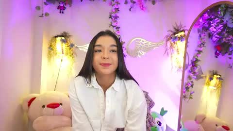 Isabella        online show from November 25, 2025, 6:52 pm