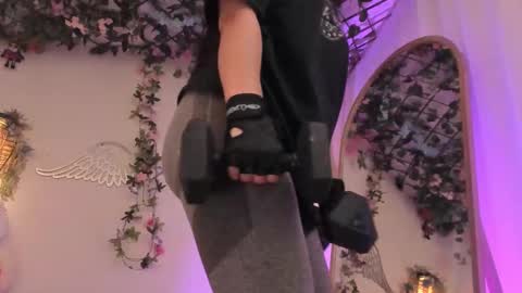 Isabella        online show from January 31, 2026, 10:41 pm