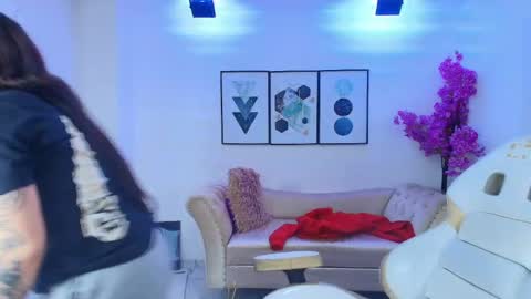 Snapshot of isa_reel chatting on May 24, 2026, 12:32 pm ISA online show from May 24, 2026, 12:32 pm