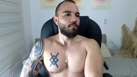 Isaac carter online show from November 28, 2025, 10:51 am