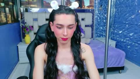 isaacnova online show from April 28, 2026, 1:27 pm