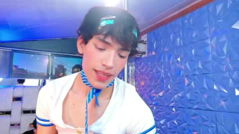 isaacnova online show from April 29, 2026, 8:59 pm