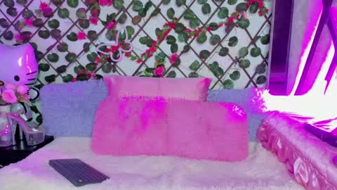 Isa online show from May 13, 2026, 9:44 pm