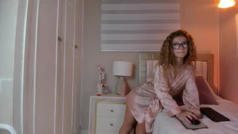 isabela__x online show from February 28, 2026, 11:33 am