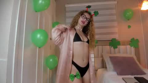 Snapshot of isabela__x chatting on March 17, 2026, 11:35 am isabela__x online show from March 17, 2026, 11:35 am