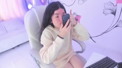 Snapshot of isabela_fiorelli chatting on February 25, 2025, 12:13 pm isabela_fiorelli online show from February 25, 2025, 12:13 pm