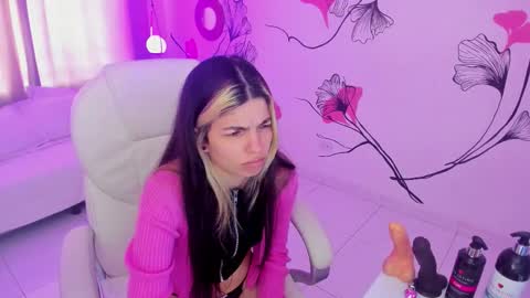 Snapshot of isabela_fiorelli chatting on November 18, 2025, 1:04 pm isabela_fiorelli online show from November 18, 2025, 1:04 pm