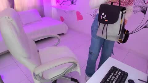 Snapshot of isabela_fiorelli chatting on December 1, 2025, 1:05 pm isabela_fiorelli online show from December 1, 2025, 1:05 pm