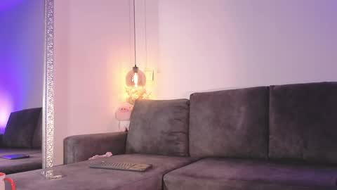 Isabela online show from April 11, 2026, 11:47 am