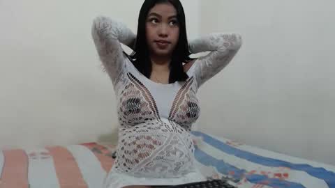 isabela_kity online show from December 16, 2025, 5:34 am