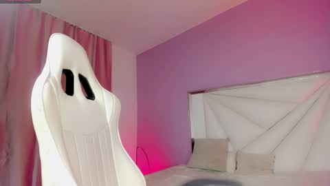 I S A B E L A ISA  online show from October 10, 2025, 3:16 am