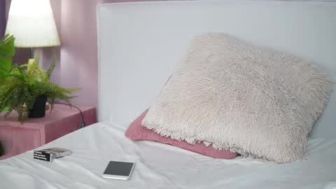  Isabel  online show from November 27, 2025, 8:11 pm