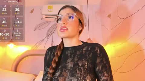 Snapshot of isabelastefano chatting on February 10, 2026, 3:10 am isabelastefano online show from February 10, 2026, 3:10 am