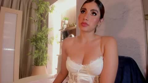 Snapshot of isabelastefano chatting on February 17, 2026, 3:03 am isabelastefano online show from February 17, 2026, 3:03 am