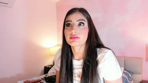 Snapshot of isabelastefano chatting on April 10, 2026, 3:23 am isabelastefano online show from April 10, 2026, 3:23 am