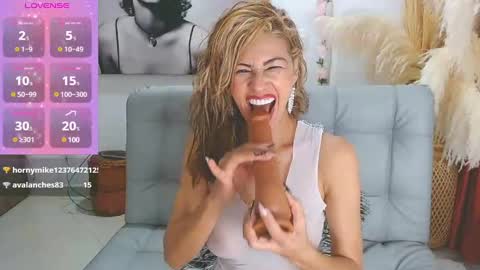 Snapshot of isabelhot1 chatting on February 14, 2025, 8:48 pm Isabel online show from February 14, 2025, 8:48 pm