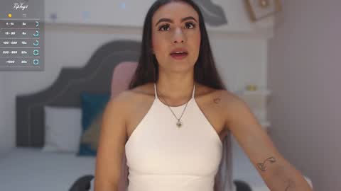 Isa  online show from January 14, 2025, 3:57 pm