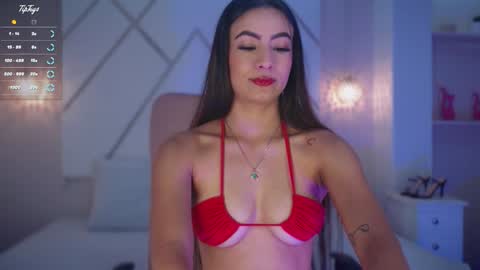 Isa  online show from February 3, 2025, 3:49 pm