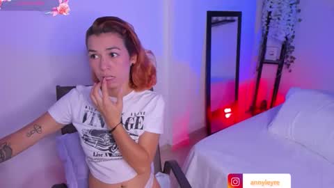 isabella online show from December 5, 2025, 7:21 pm