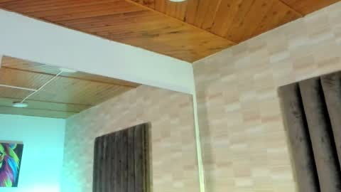   online show from October 22, 2025, 9:20 am