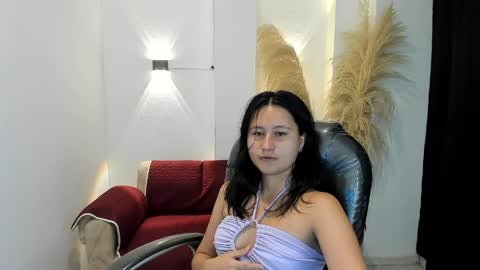 Isabella online show from May 7, 2026, 7:47 am