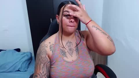 Snapshot of isabella_hots chatting on February 13, 2025, 10:23 am estefania online show from February 13, 2025, 10:23 am