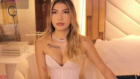 Isabella online show from December 18, 2025, 8:26 pm