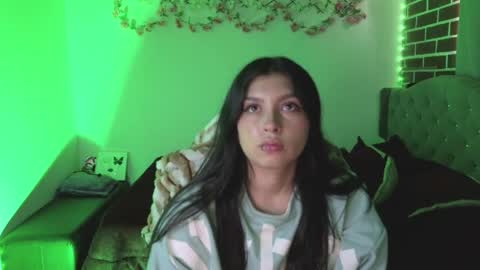 isabella_monntolvo online show from May 21, 2026, 6:37 pm