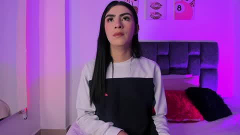 Isabella Moon9 online show from March 26, 2026, 12:11 pm