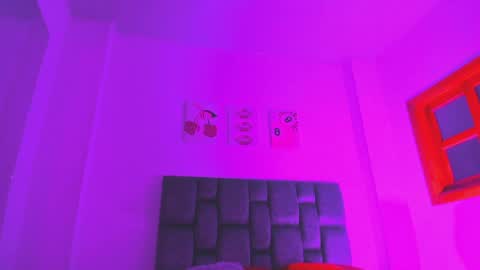 Isabella Moon9 online show from May 30, 2026, 11:40 am