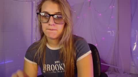 Snapshot of isabella_rross chatting on February 13, 2026, 1:23 am Isabella Rros online show from February 13, 2026, 1:23 am