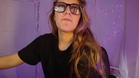 Snapshot of isabella_rross chatting on February 16, 2026, 7:10 pm Isabella Rros online show from February 16, 2026, 7:10 pm