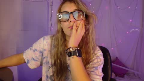 Snapshot of isabella_rross chatting on February 22, 2026, 12:23 am Isabella Rros online show from February 22, 2026, 12:23 am